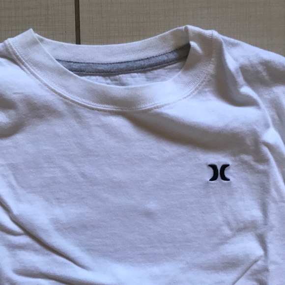 Hurley tshirt - Picture 3 of 6